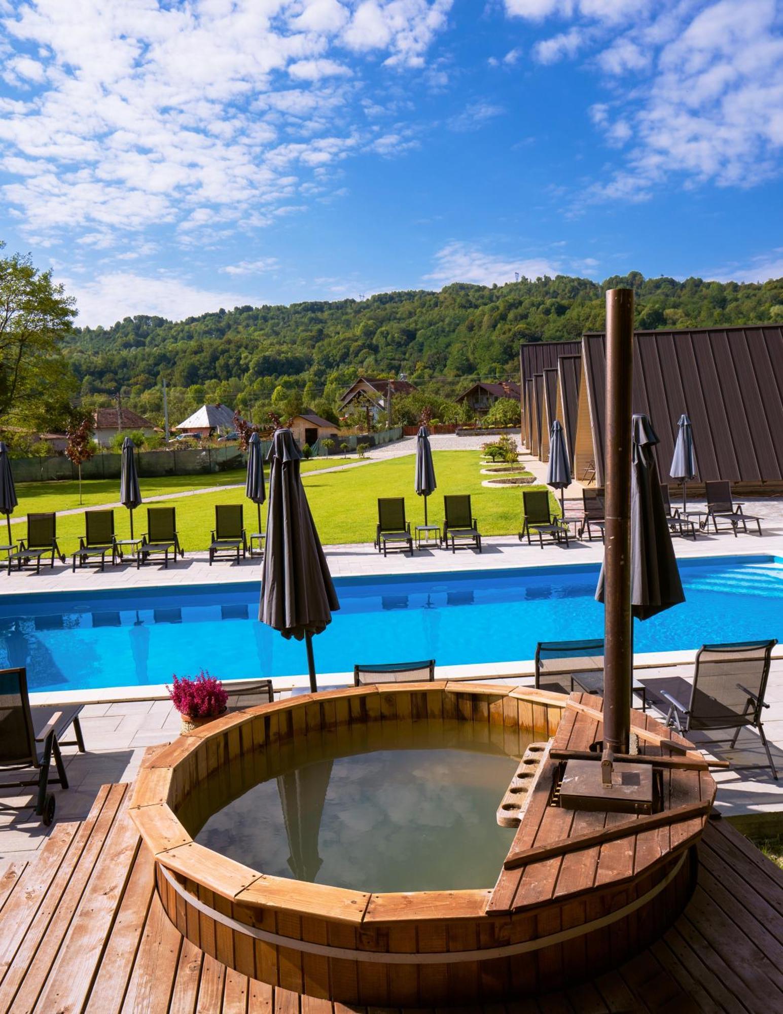 La Casute Otel Capatineni-Paminteni Dış mekan fotoğraf
